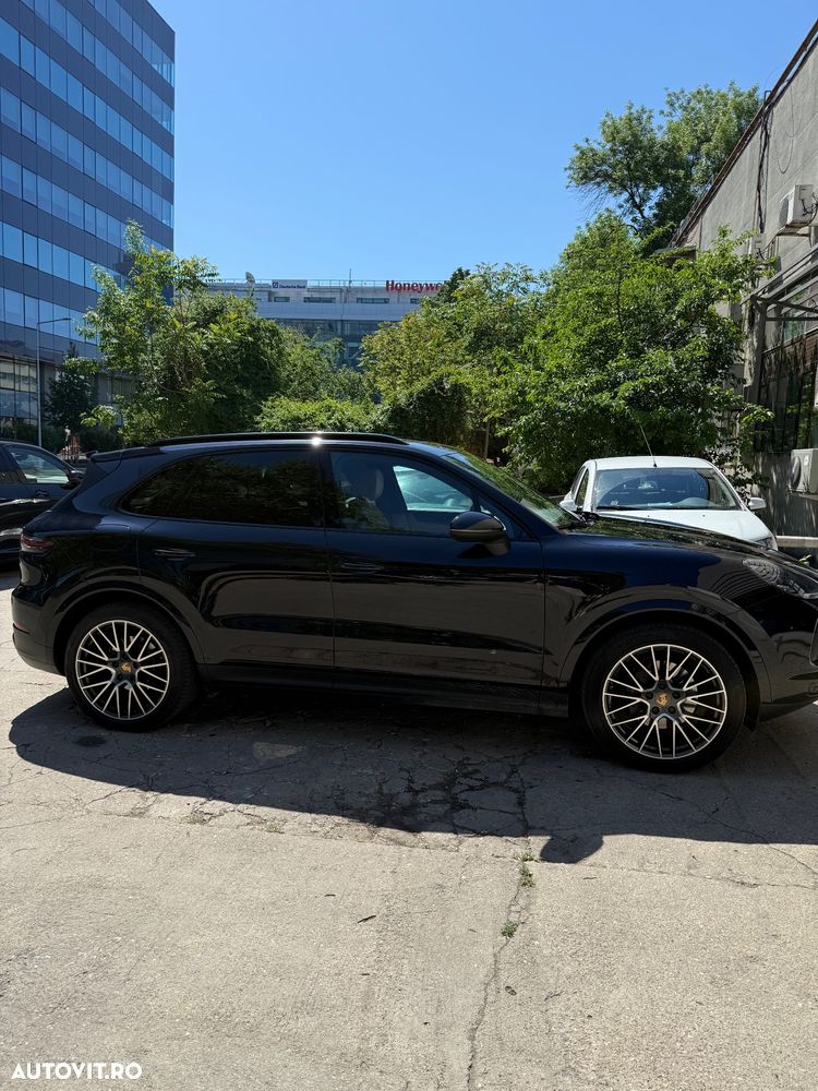 Porsche Cayenne - 19