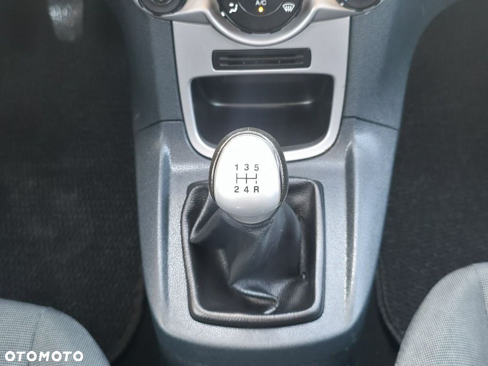 Ford Fiesta - 16