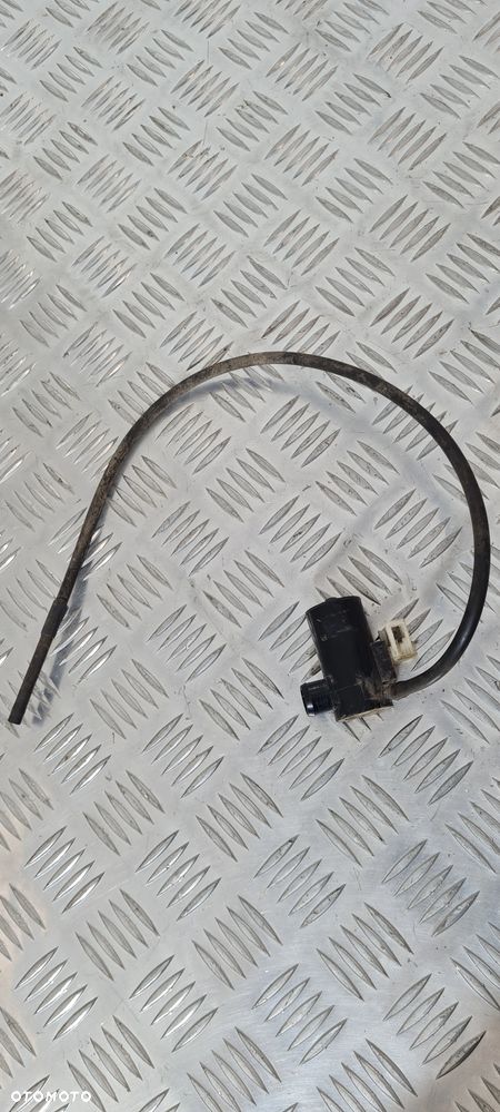 Suzuki Grand Vitara II Pompka Spryskiwaczy - 1