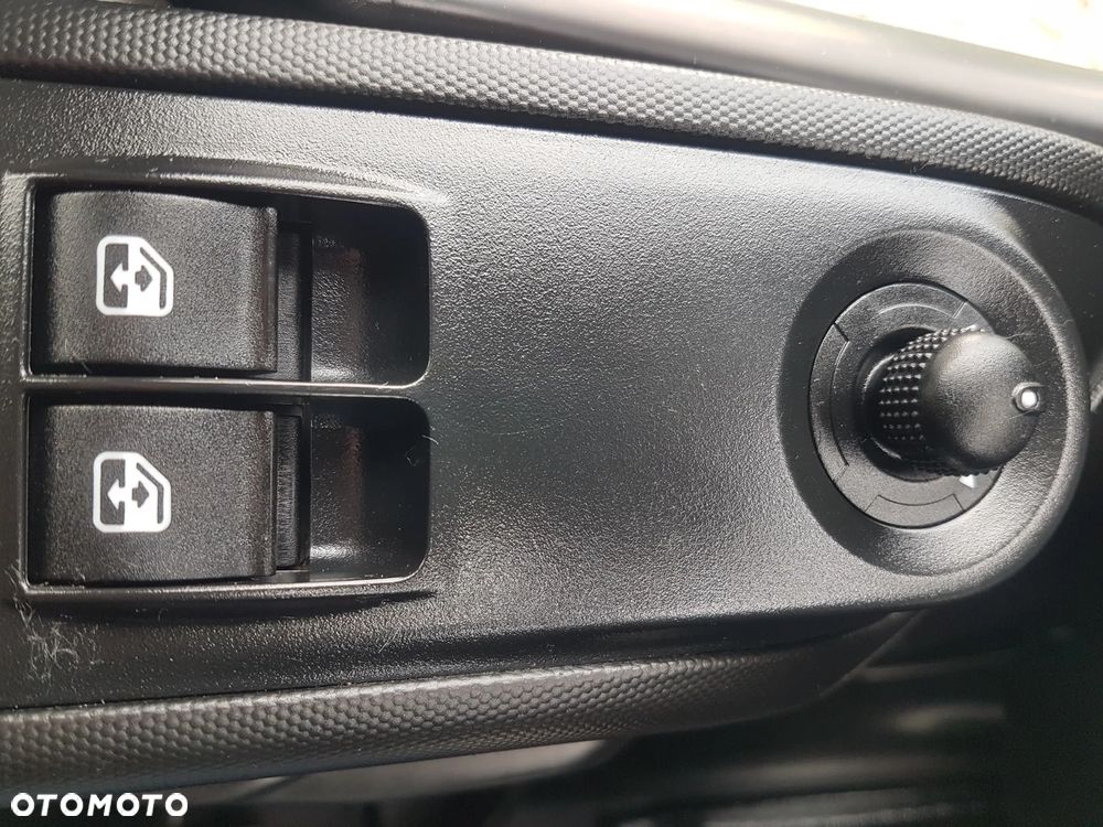 Iveco DAILY KONTENER NISKOPODŁOGOWY 4,43x2,23x2,42 SKLEP KAMPER KONIOWÓZ BAR KLIMA - 9