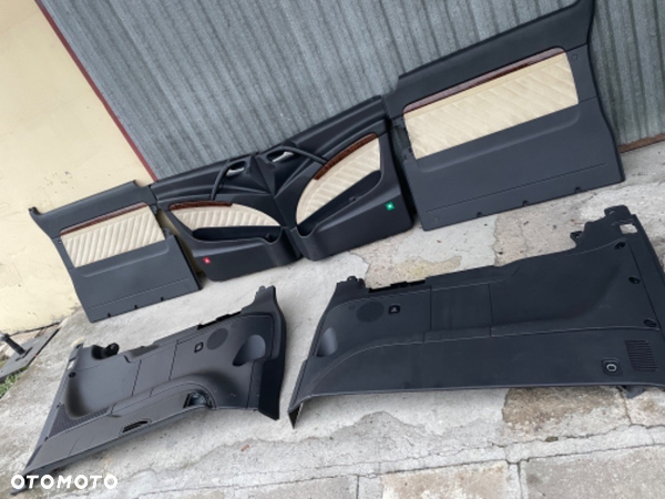 Mercedes viano 639 tapicerka beżowa  boczek wnętrze boczki  ambiente czarna skóra tapicerka drzwi long x clusive