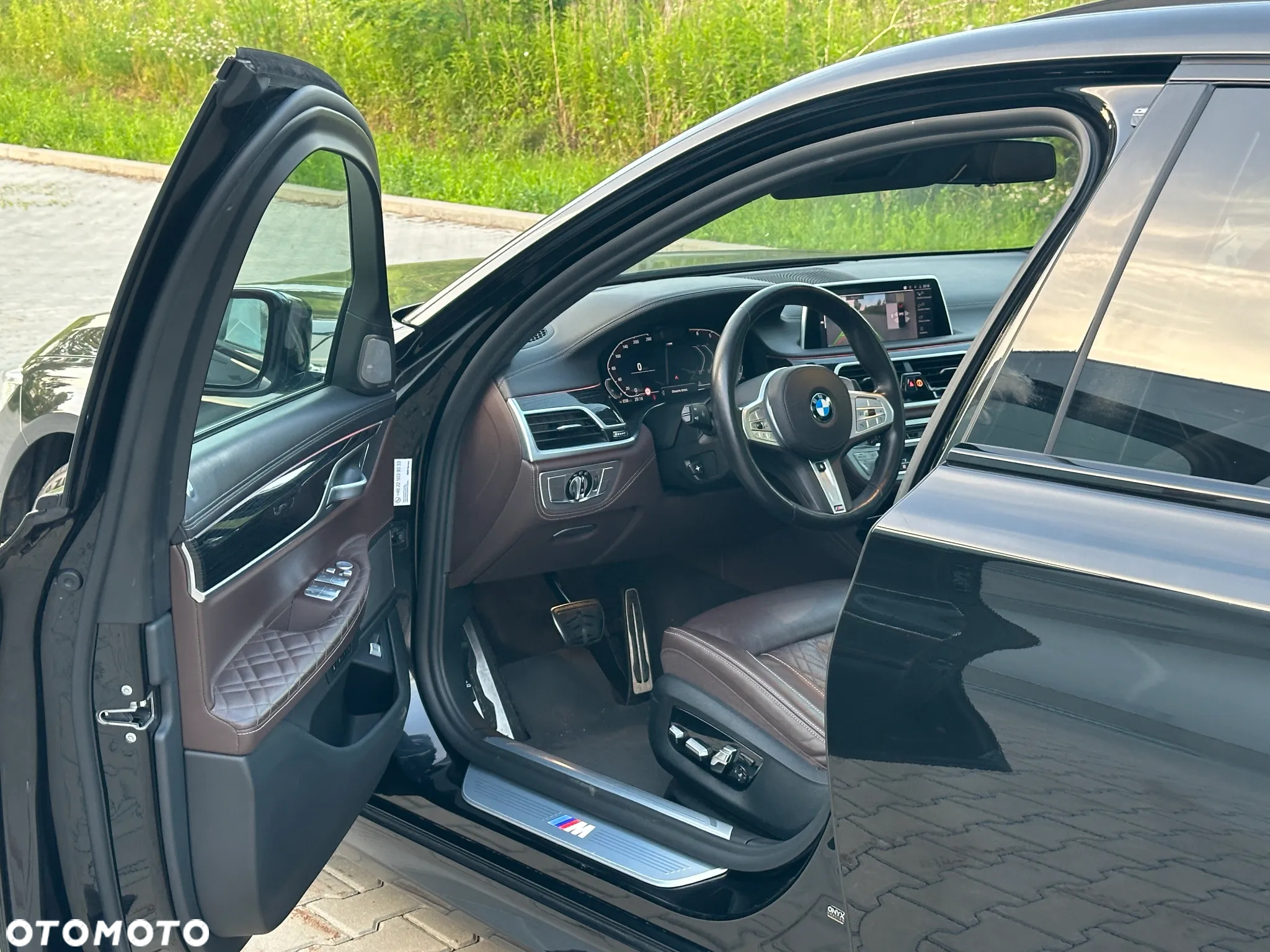 BMW Seria 7 750Li xDrive sport - 2