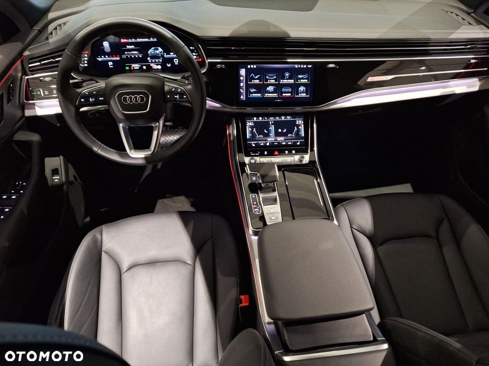 Audi Q8 - 11