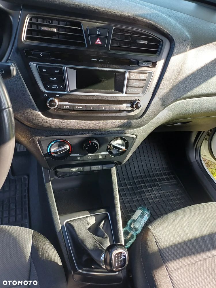 Hyundai i20 1.2 Classic Plus - 11