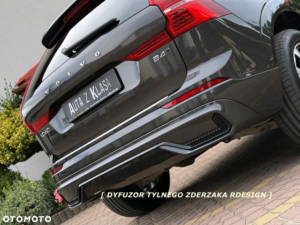 Volvo XC 60 B4 D AWD Plus Dark - 36
