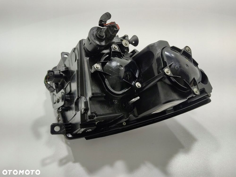 lampa prawa prawy przód przednia xenon cadillac cts ii 25805314 europa 07- - 8