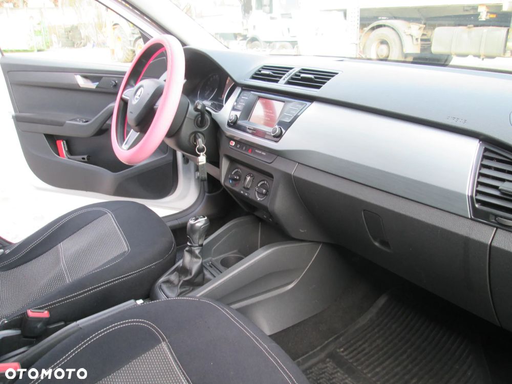 Skoda Fabia - 11