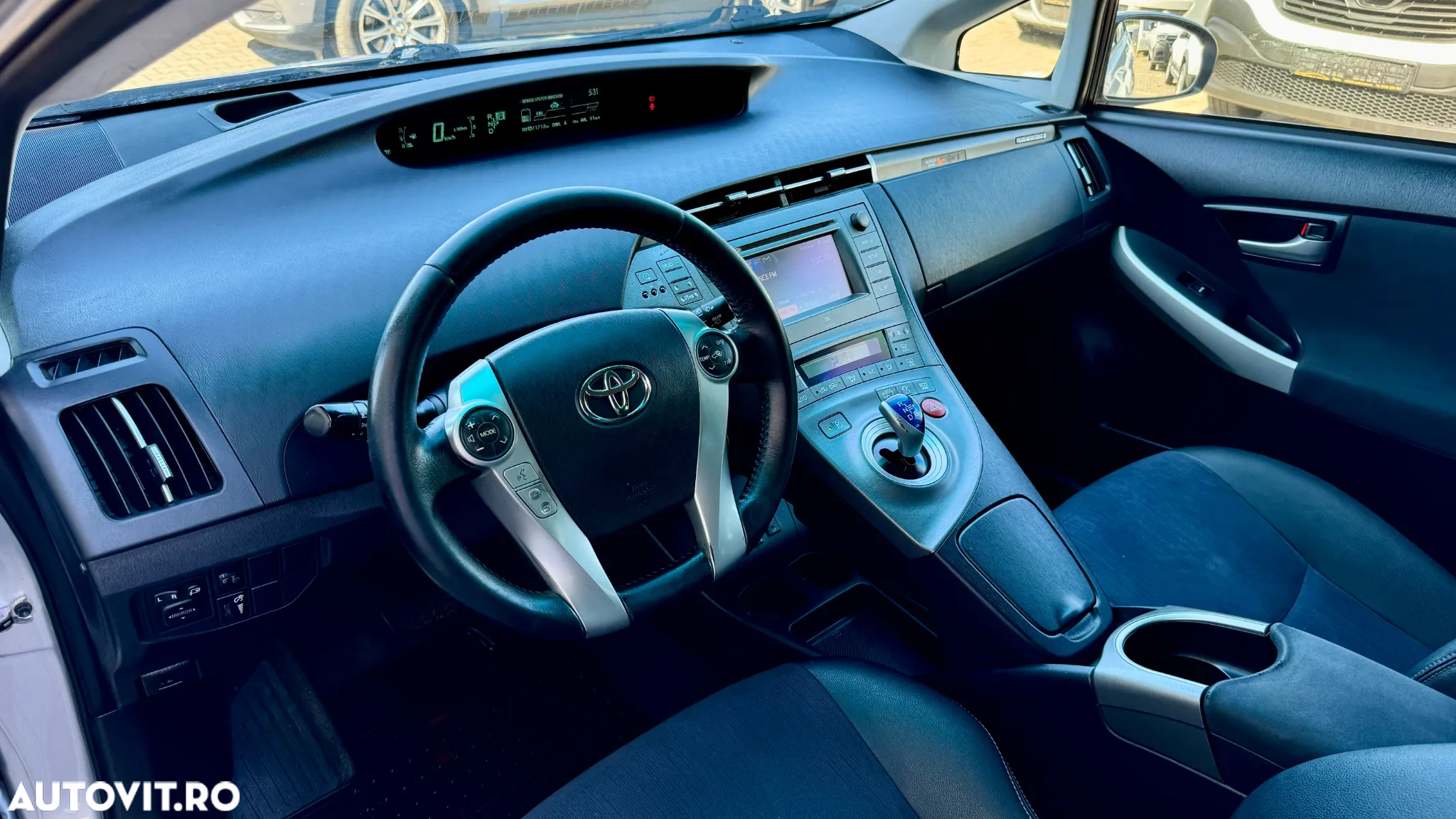 Toyota Prius - 9