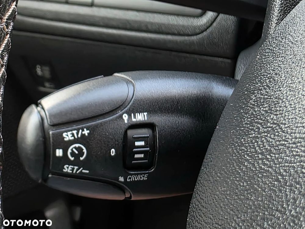 Peugeot 2008 PureTech 82 Allure - 15