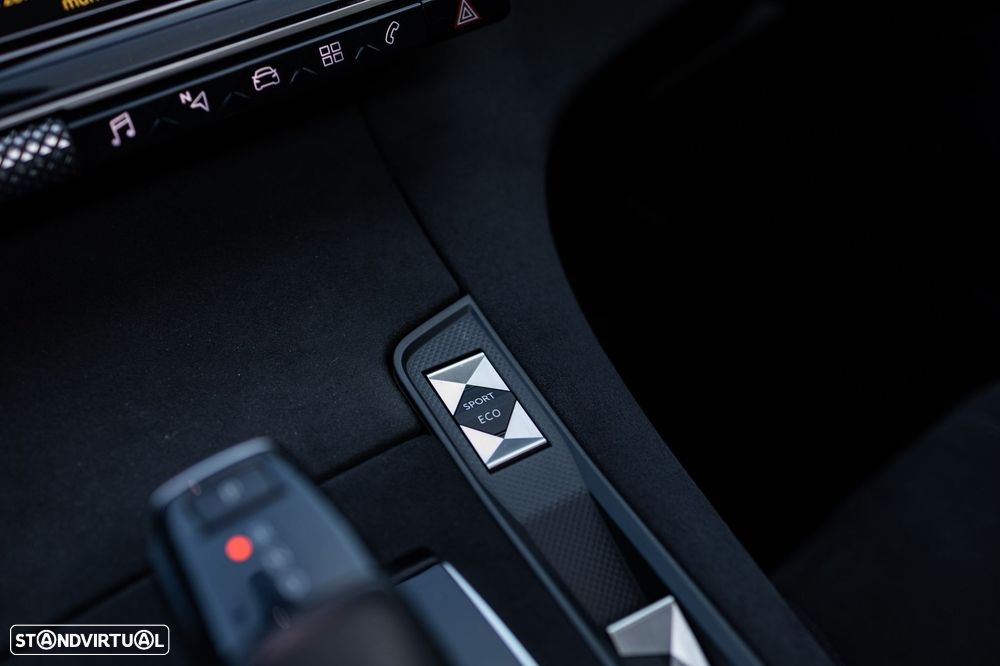 DS DS7 Crossback 1.5 BlueHDi Performance Line EAT8 - 18