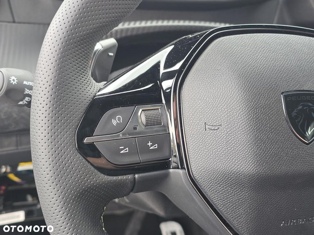 Peugeot 208 1.2 mHEV GT - 14