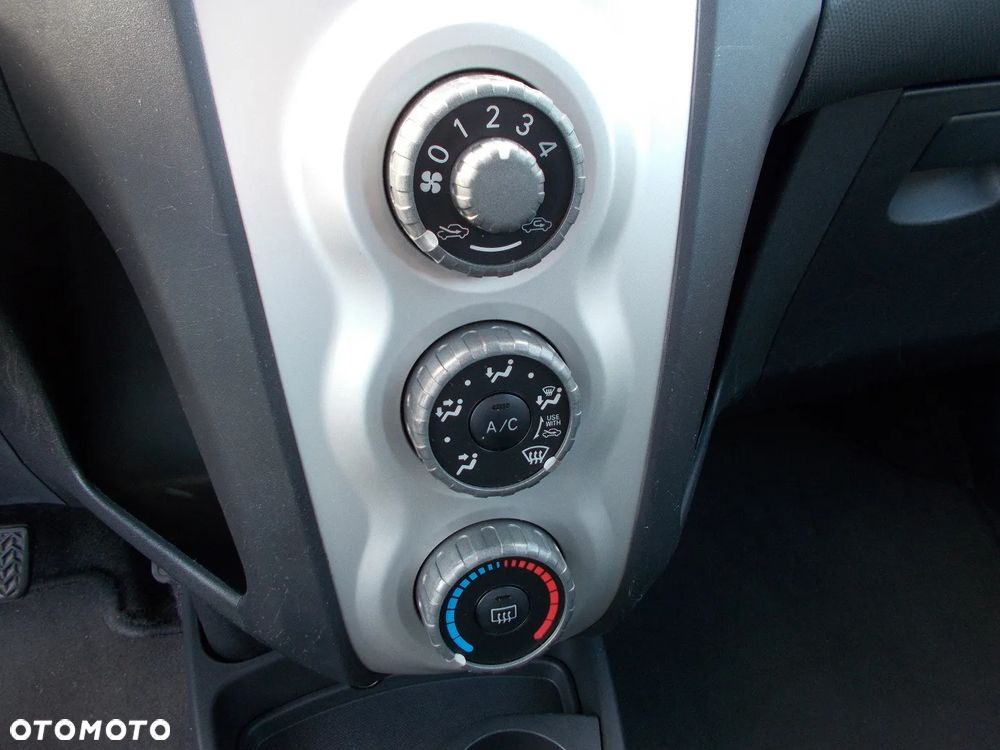 Toyota Yaris 1.0 VVT-i Style - 21