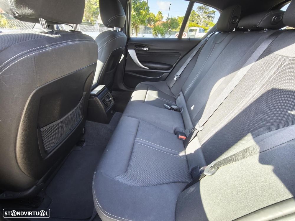 BMW 116 d Pack Desportivo M Auto - 36
