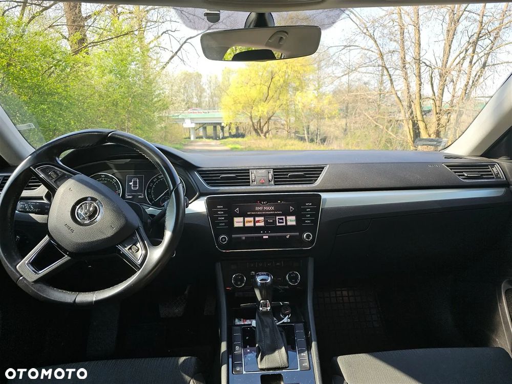 Skoda Superb 2.0 TDI SCR Ambition DSG - 6