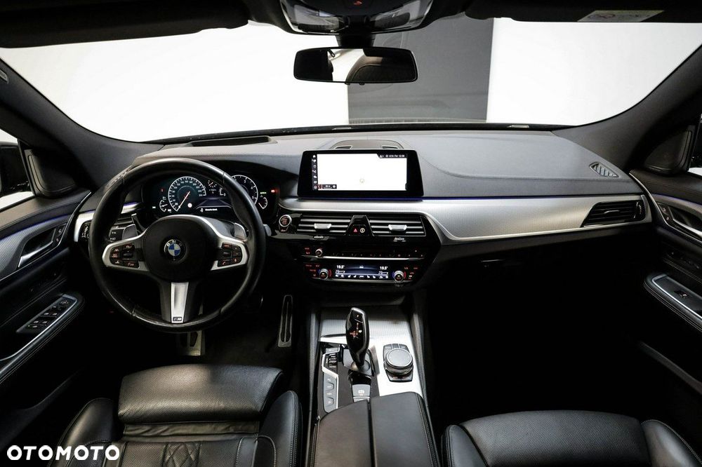 BMW 6GT - 14