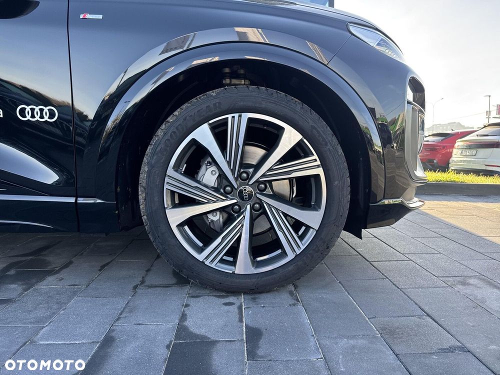 Audi Q6 e-tron - 18
