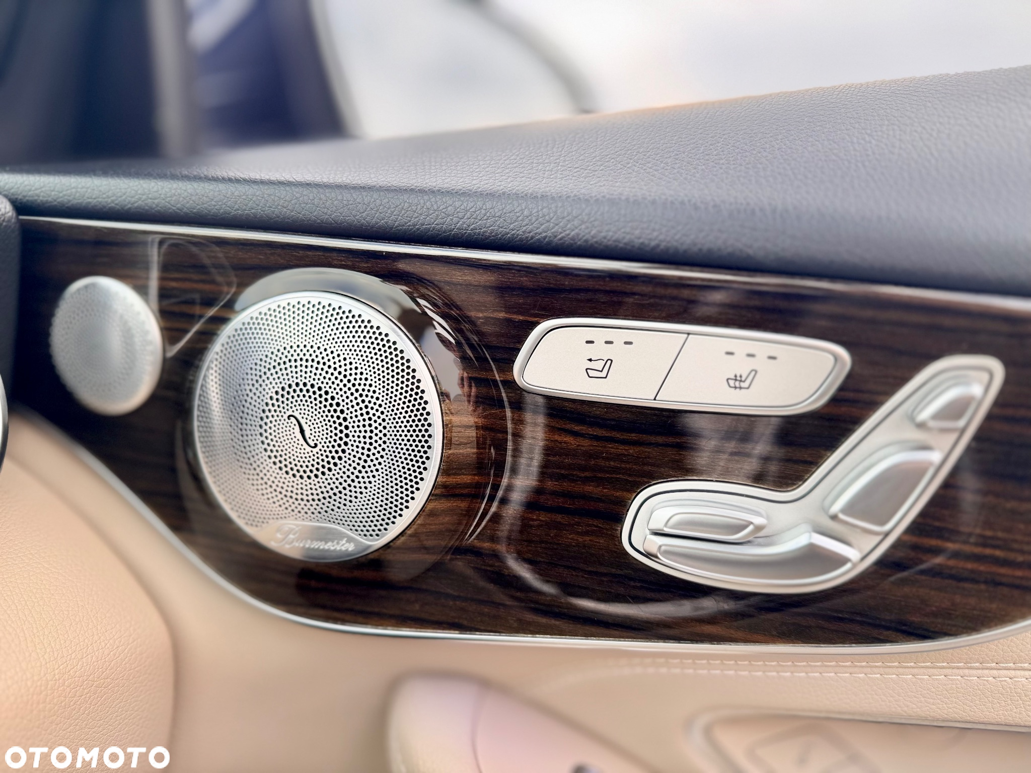 Mercedes-Benz Klasa C 300 4Matic 9G-TRONIC AMG Line - 29