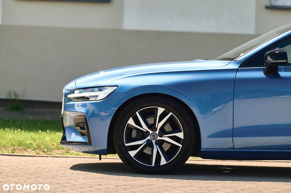 Volvo V60 D4 AWD Geartronic R-Design - 21