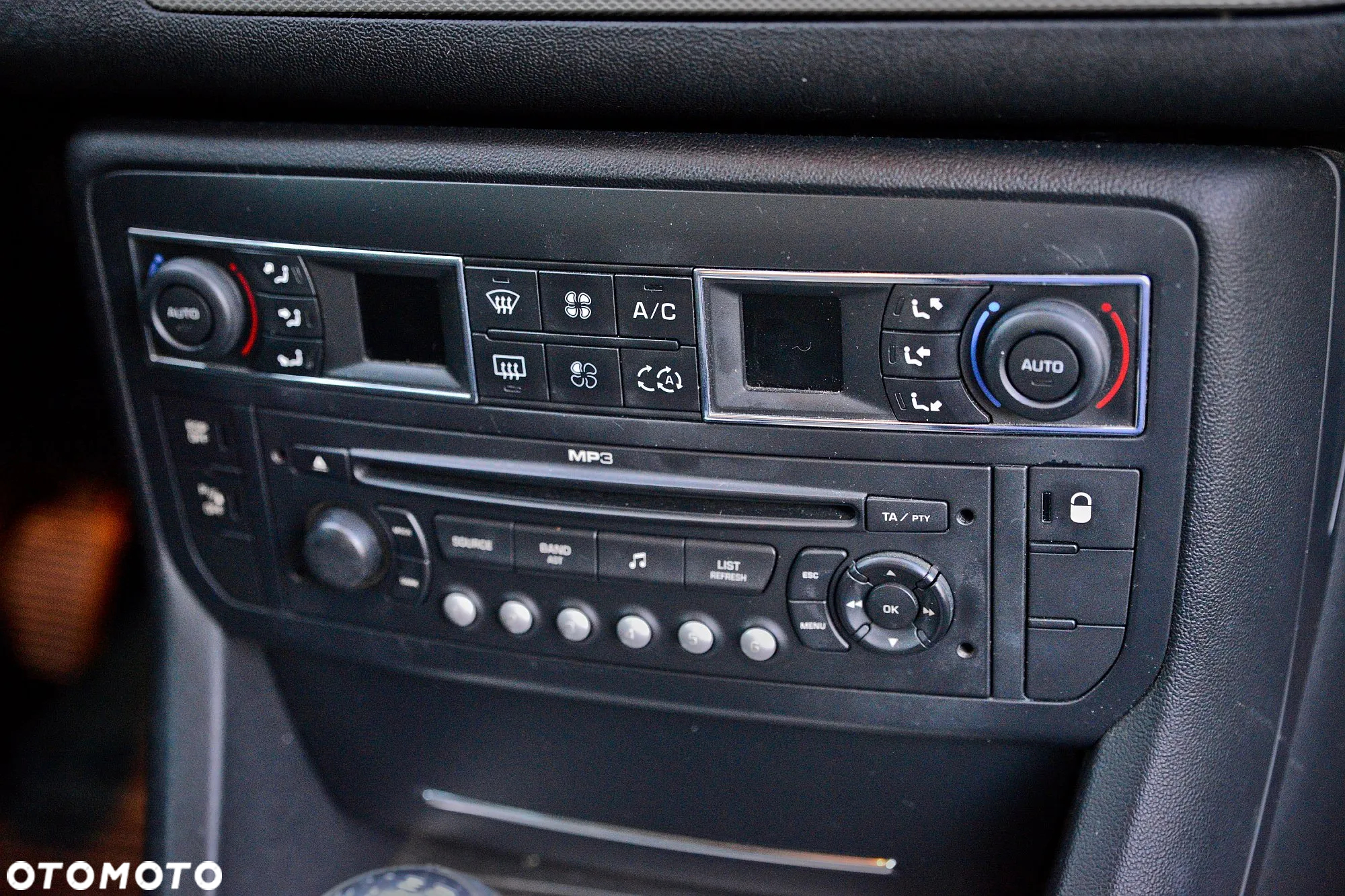 Citroën C5 2.0 HDi Confort Equilibre - 14