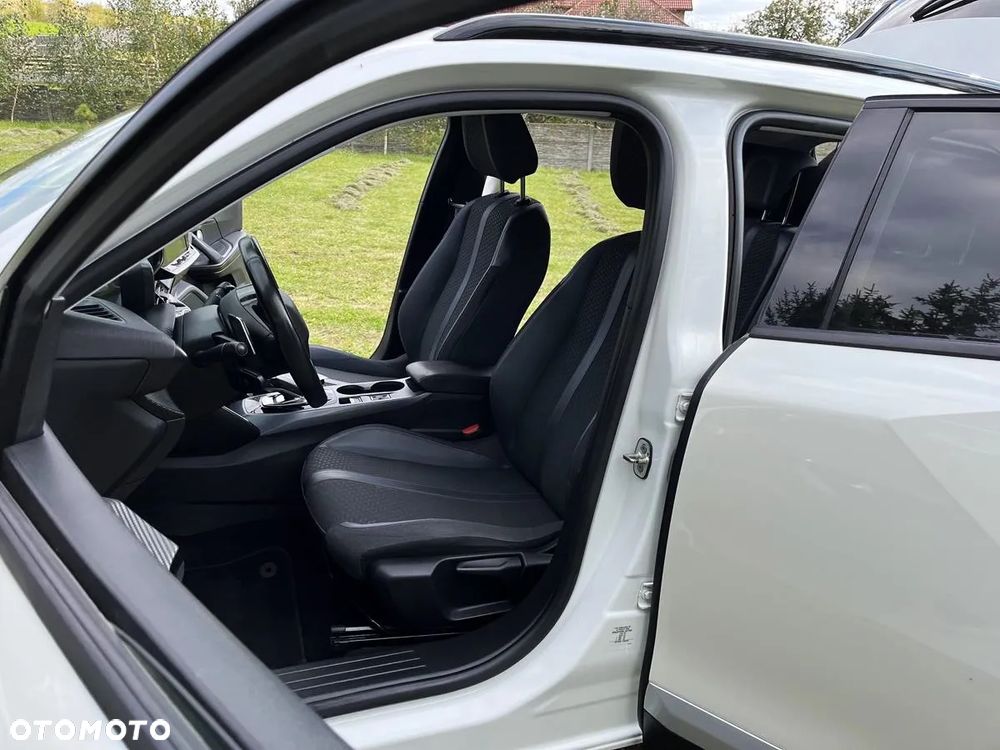 Peugeot 2008 - 6