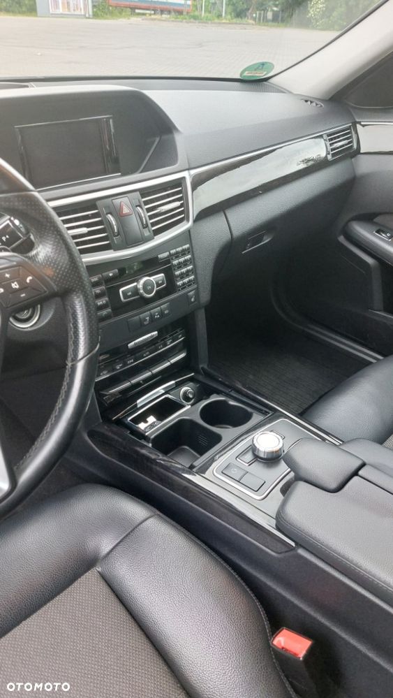 Mercedes-Benz Klasa E 200 CGI BlueEFFICIENCY 7G-TRONIC Avantgarde - 8