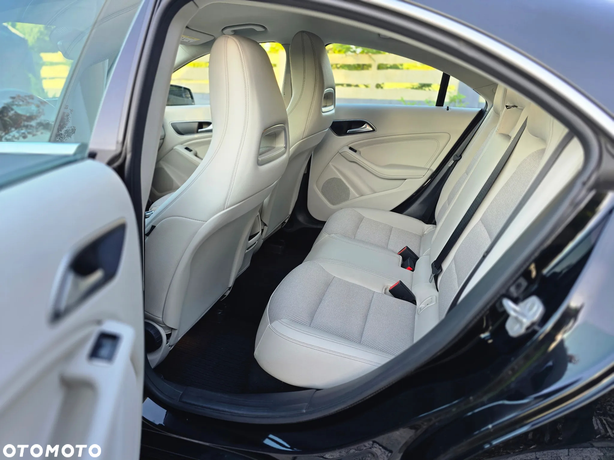 Mercedes-Benz CLA 200 CDI - 24