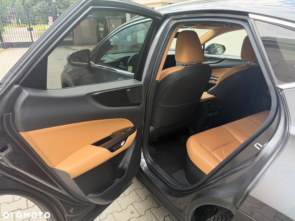 Lexus NX 350h Omotenashi AWD - 15