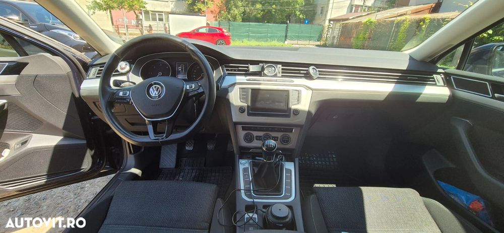 Volkswagen Passat 2.0 TDI (BlueMotion Technology) Comfortline - 10