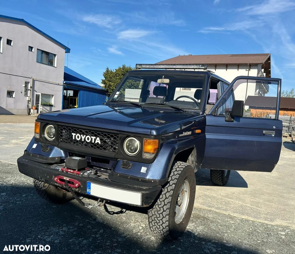 Toyota Land Cruiser - 13
