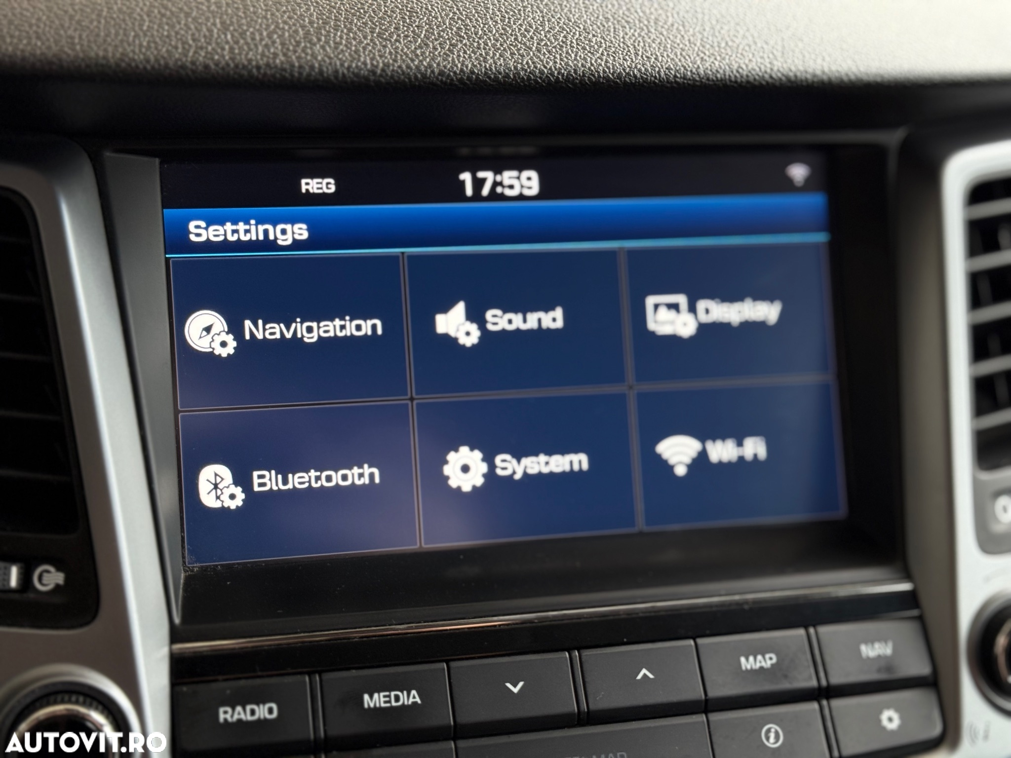 Hyundai Tucson 2.0 CRDI 2WD Style - 22