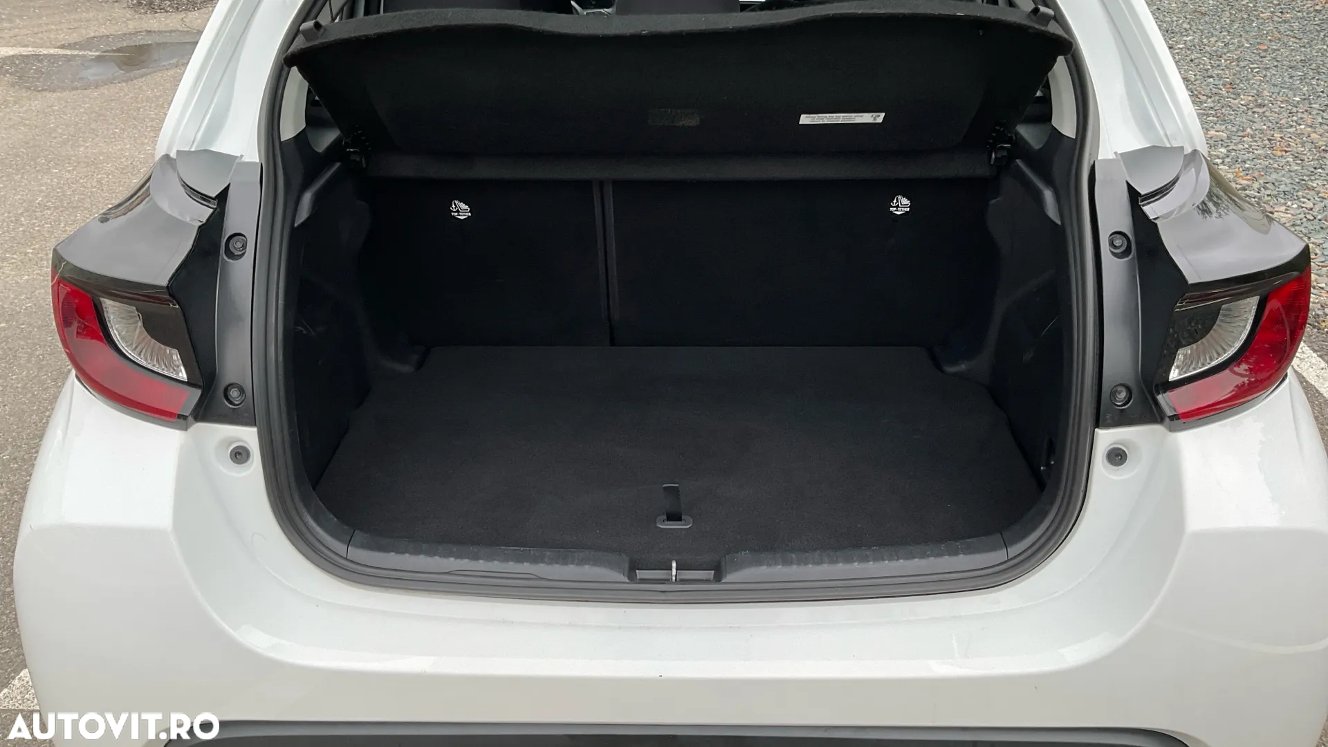 Toyota Yaris 1.5 VVT-i HSD Active - 16