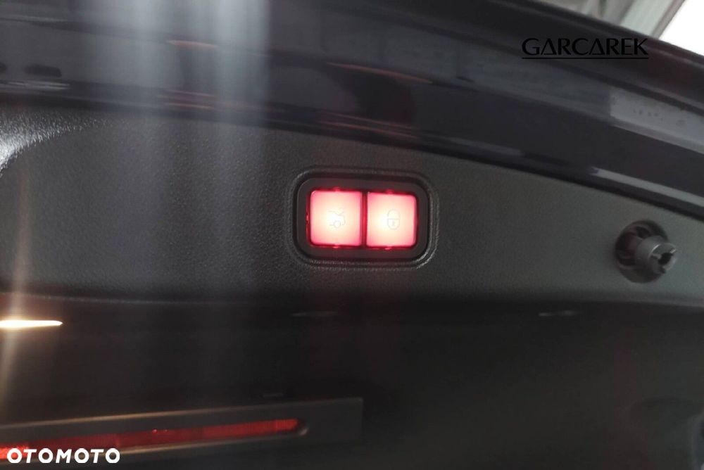 Mercedes-Benz Klasa E 400 4-Matic 9G-TRONIC - 10