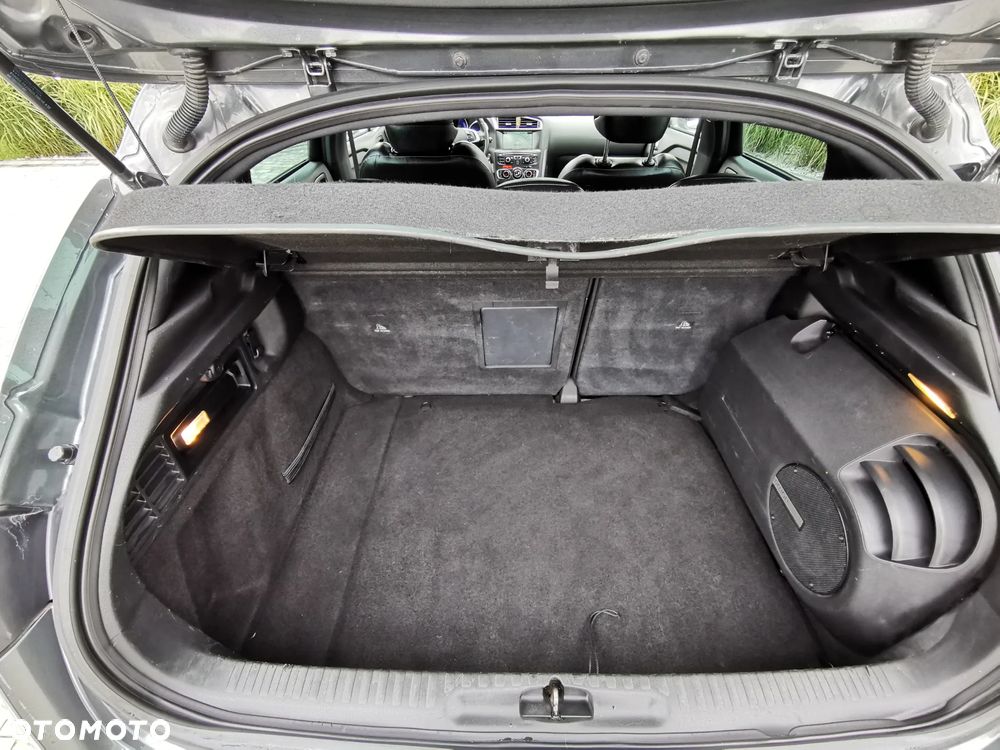 Citroën DS4 HDi 165 SoChic - 11