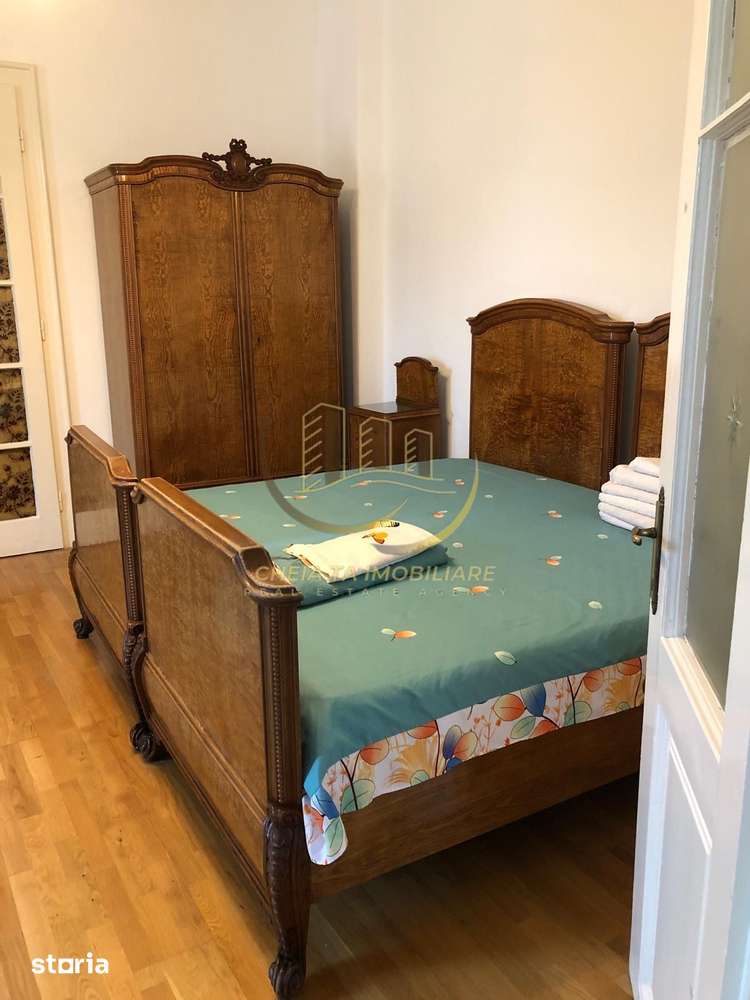 3 Camere  Parcare in curte, pod mansardabil - Imagine principală: 3/17