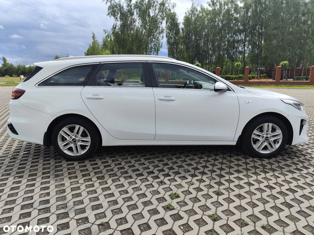 Kia Ceed 1.6 CRDi mHEV M DCT - 9