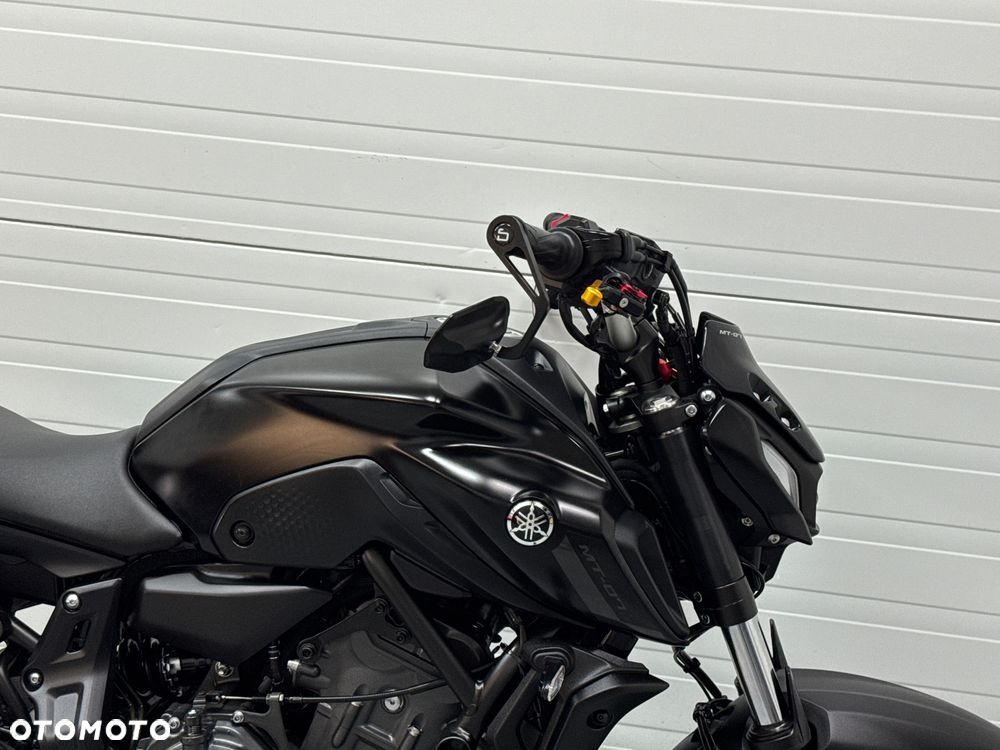 Yamaha MT - 7