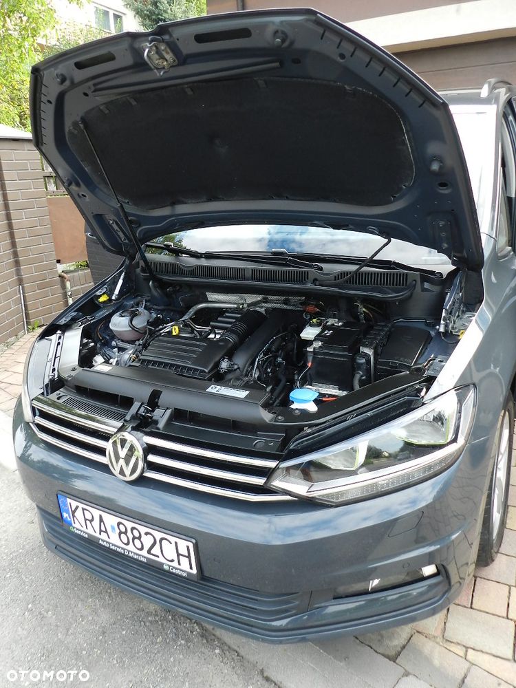 Volkswagen Touran - 26