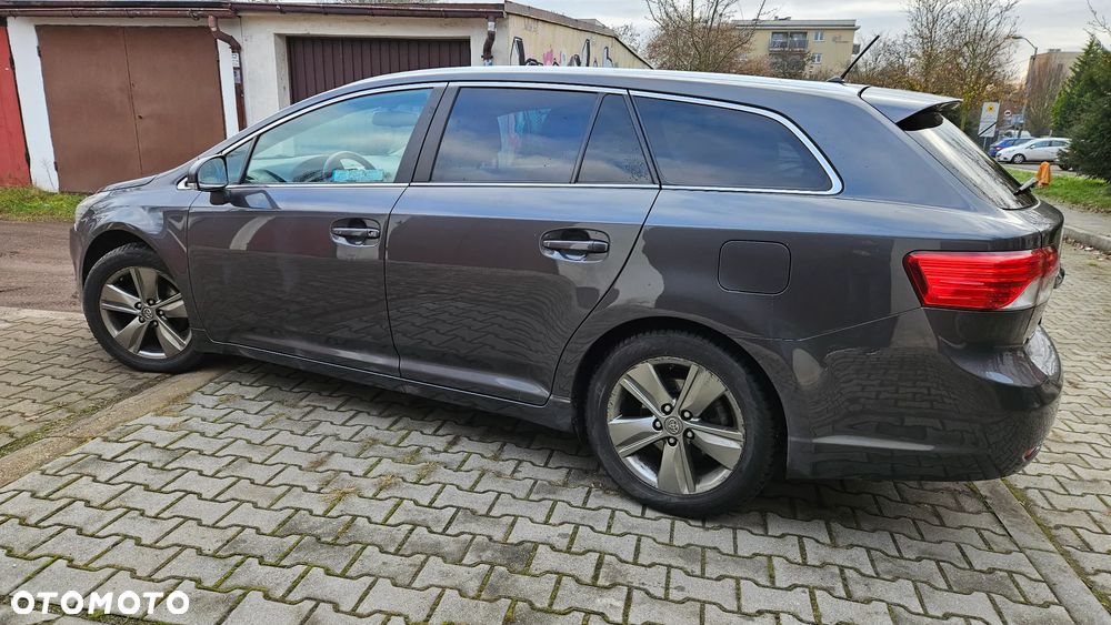 Toyota Avensis 2.0 D-4D Premium - 5