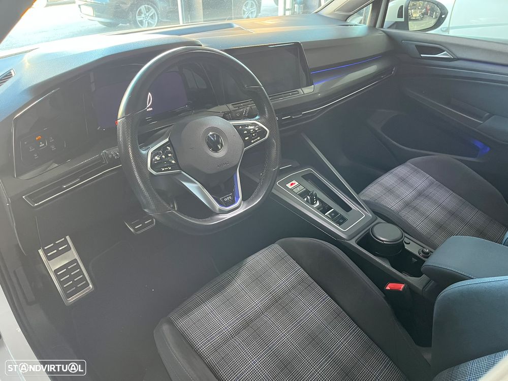 VW Golf 1.4 GTE Plug-in - 32