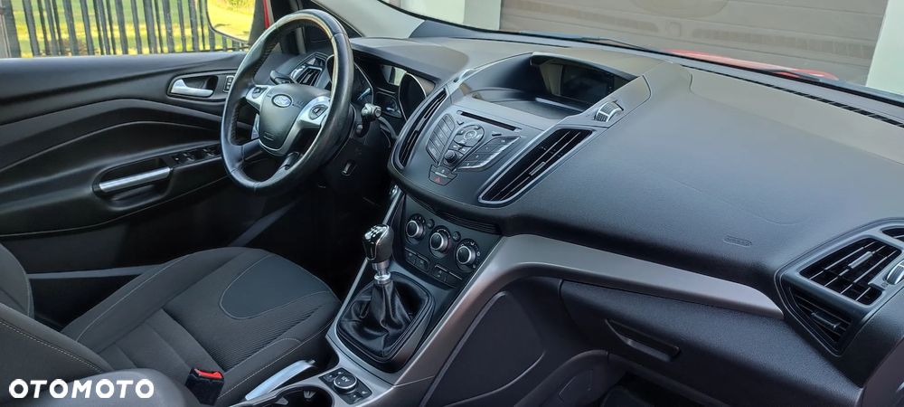 Ford Kuga 1.5 EcoBoost 2x4 Trend - 10
