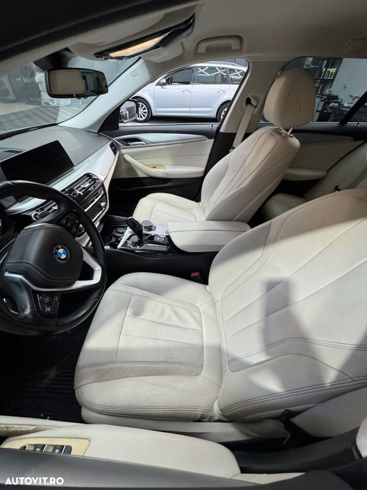 BMW Seria 5 520d Touring Aut. Luxury Line - 14