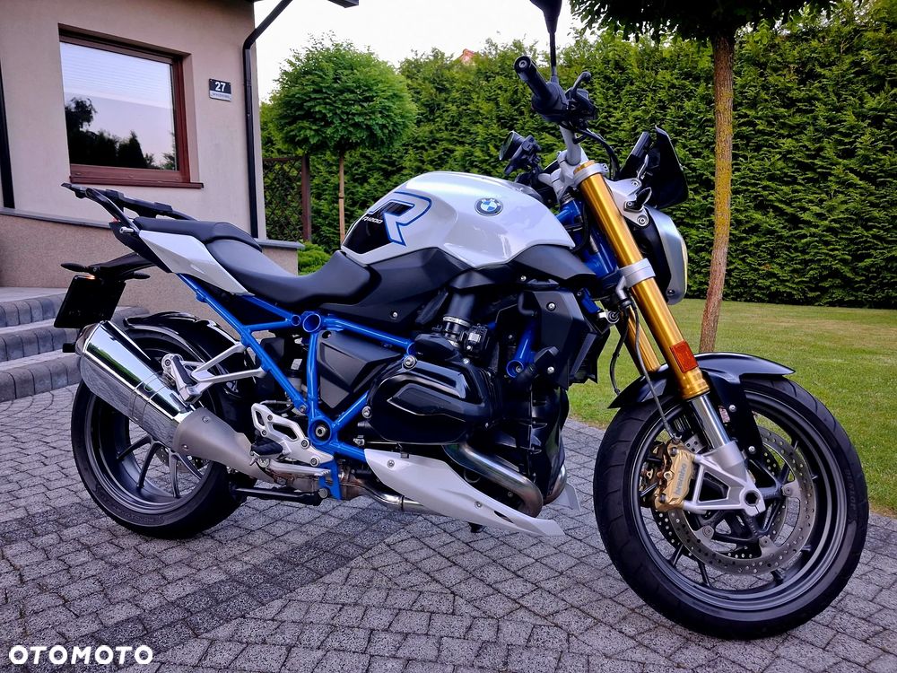 BMW R - 1