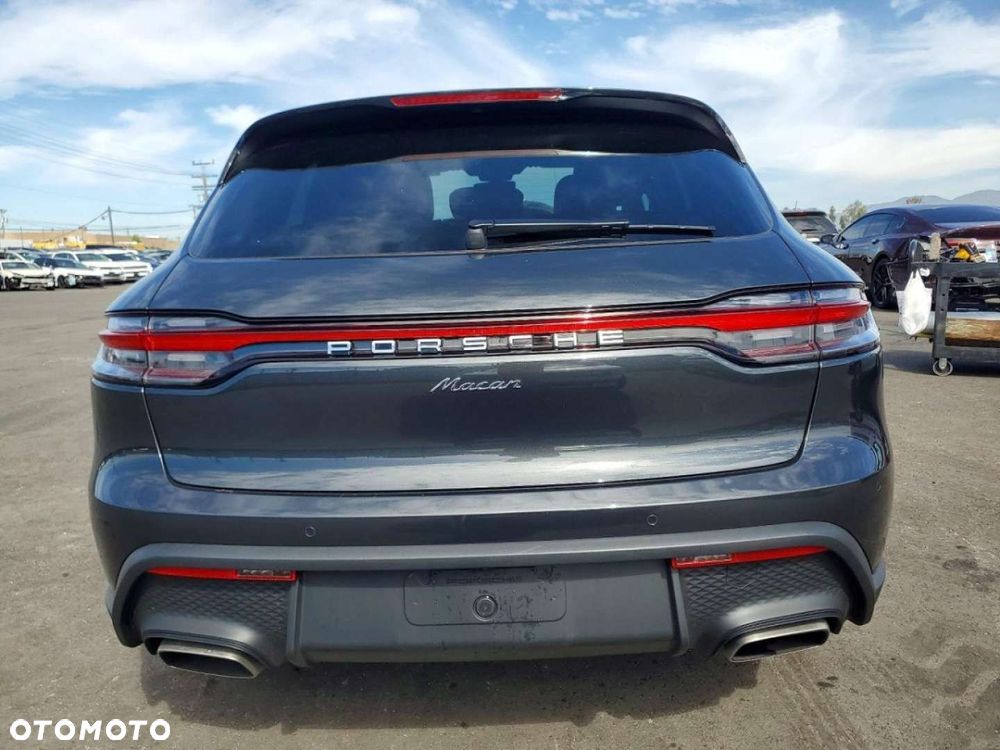 Porsche Macan - 3