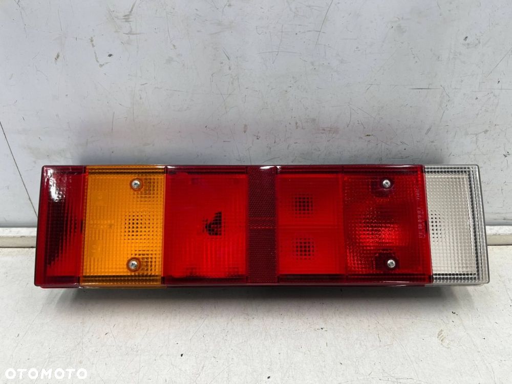 Lampa Iveco Stralis 02-19r. lewa tylna w oryginalna EU lewy tył 169400 - 1