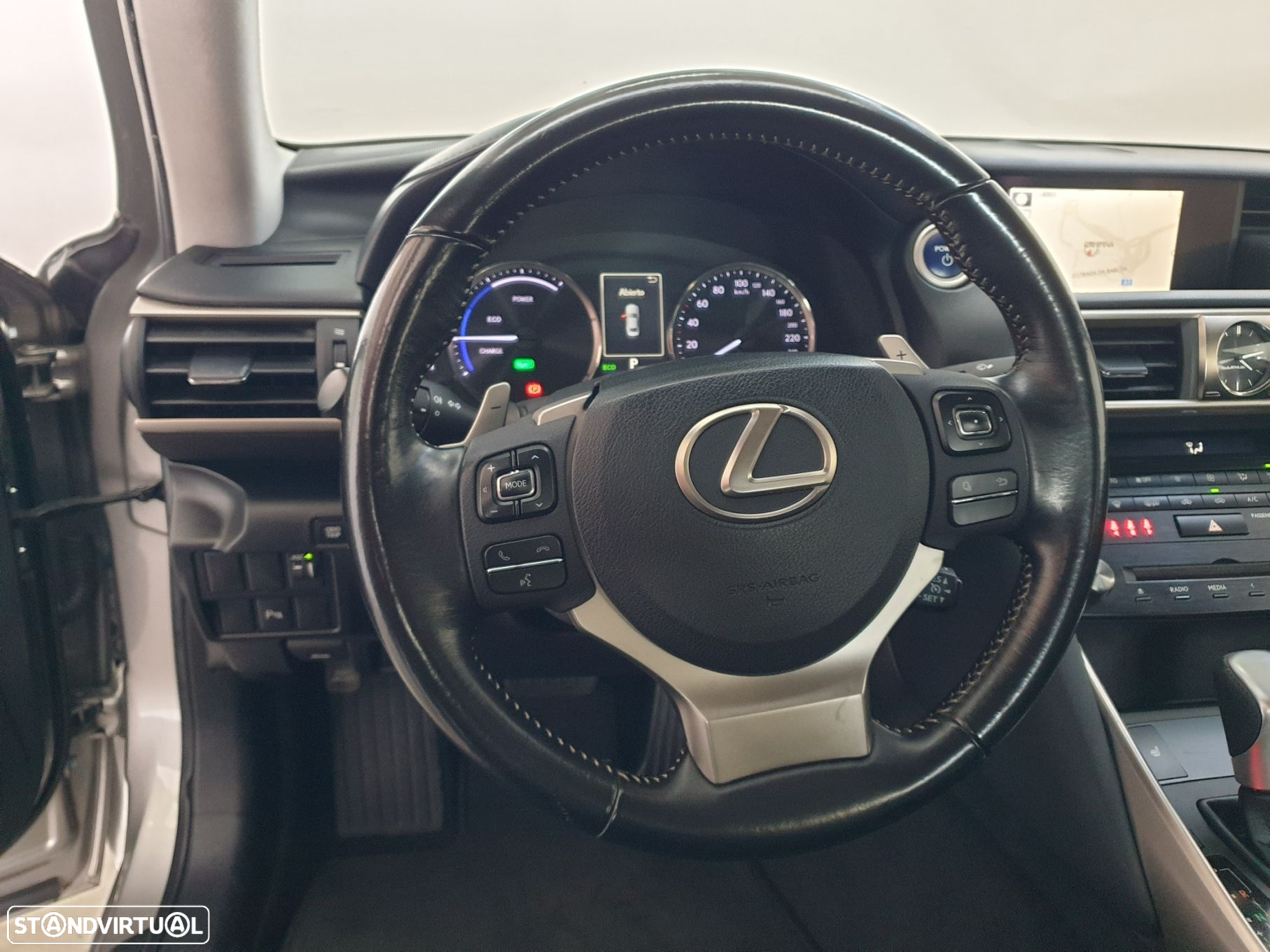 Lexus IS 300H Sport Edition - 15