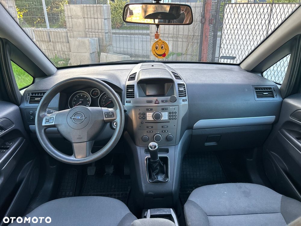 Opel Zafira 1.8 Cosmo - 8