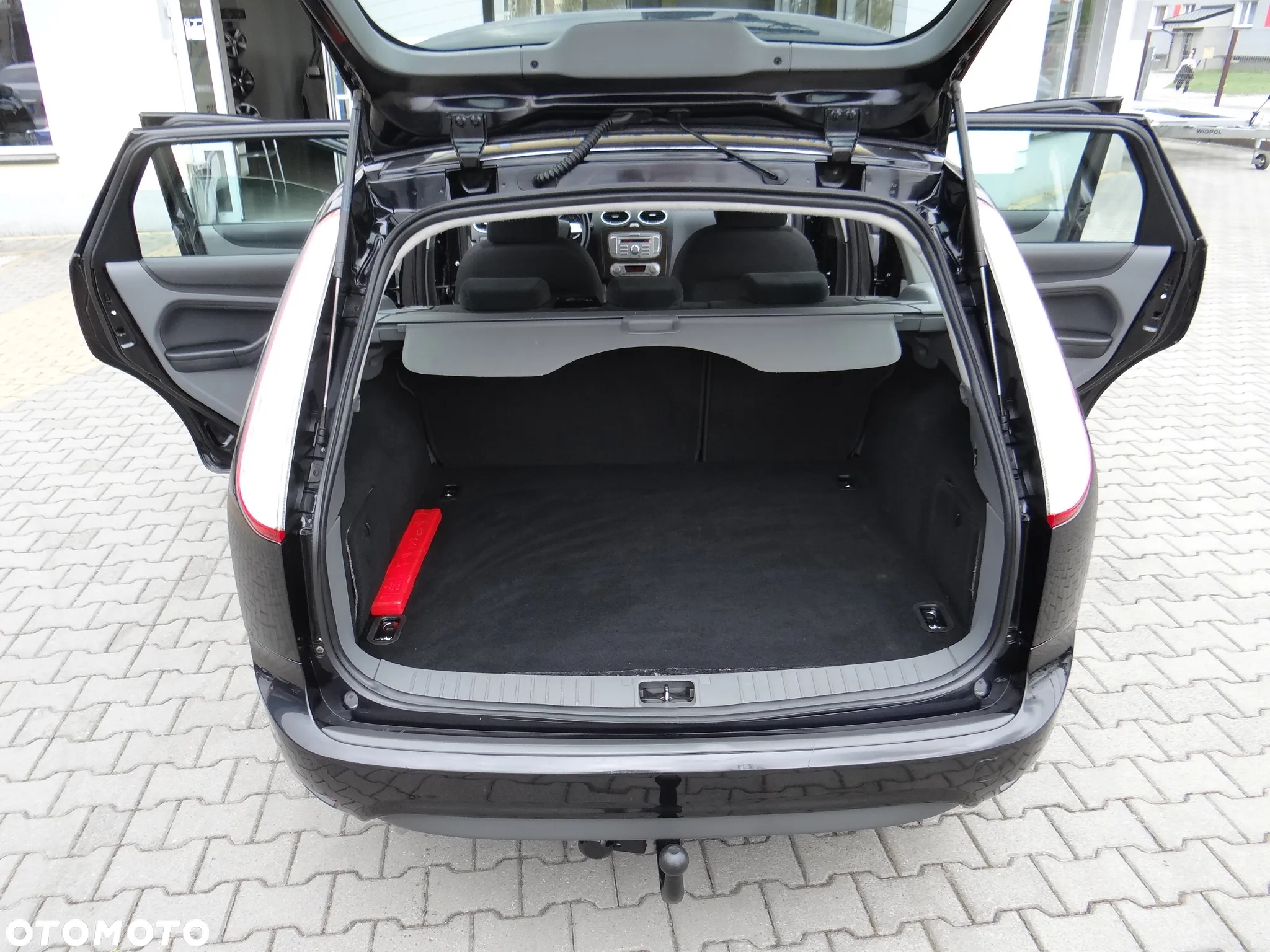 Ford Focus 1.8 Ghia - 19