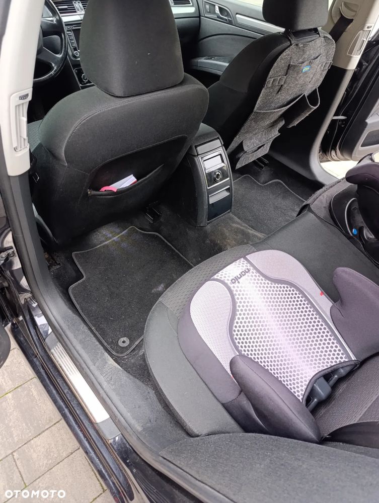 Skoda Superb 2.0 TDI DPF Prestige - 11