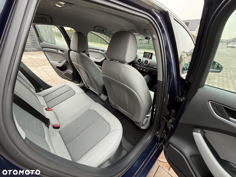 Audi A3 Sportback 2.0 TDI S tronic - 14