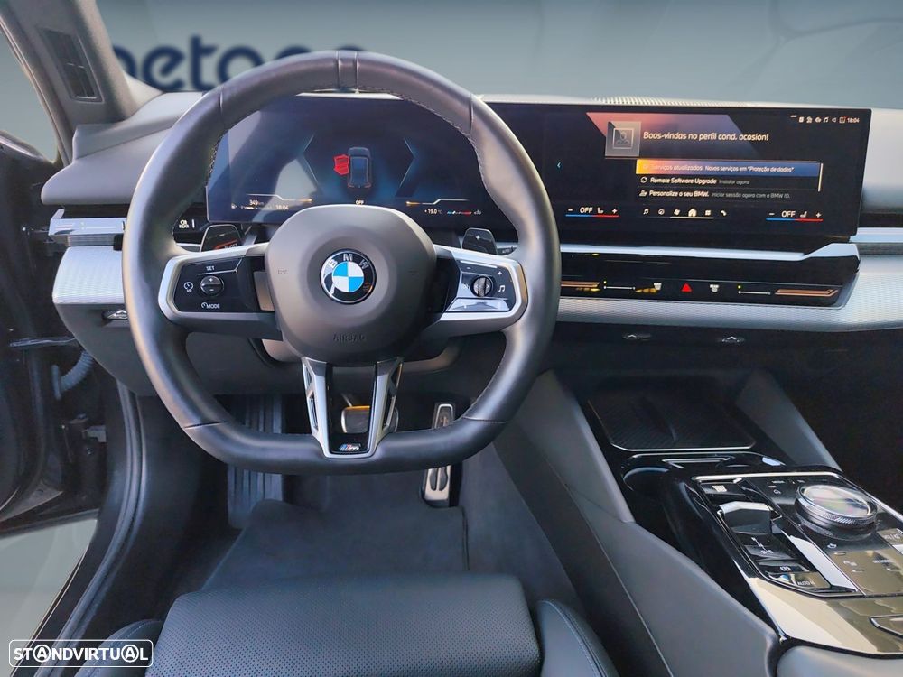 BMW 520 d Pack Desportivo M - 13